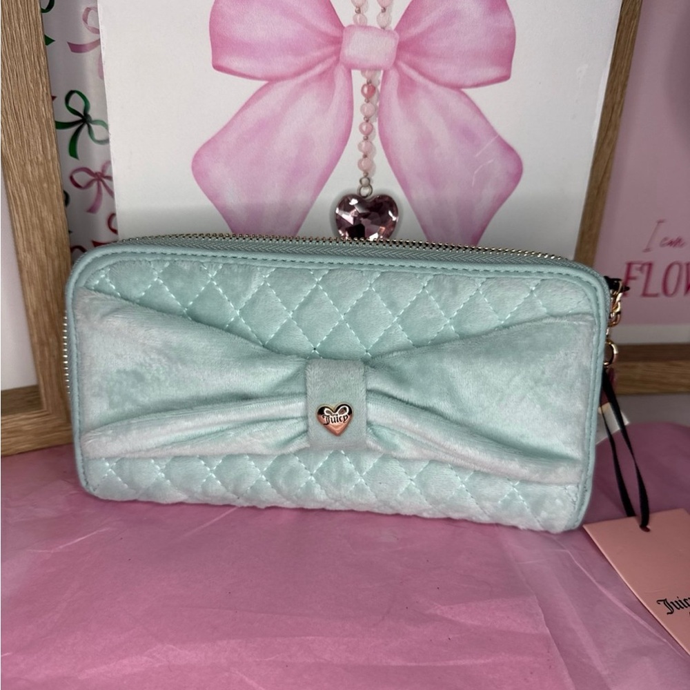 Juicy Couture Tied with a Bow Wallet